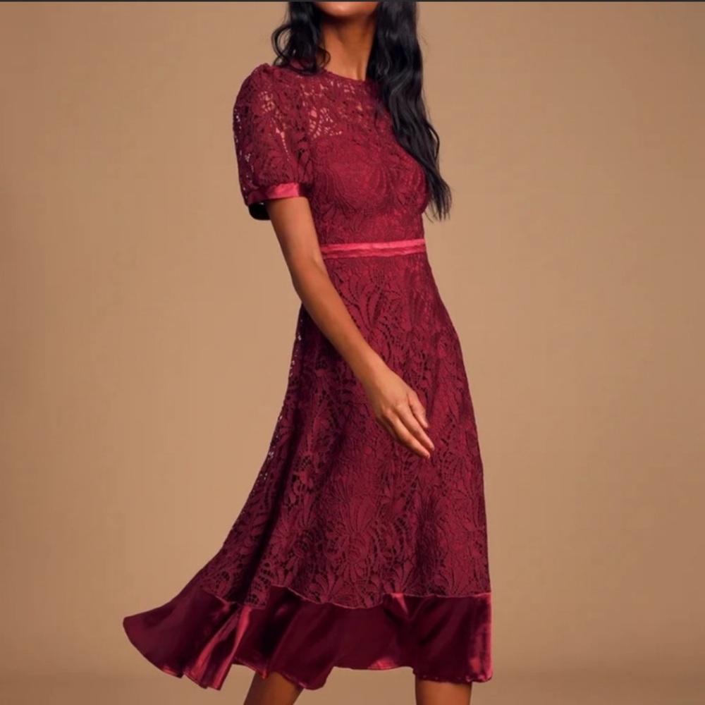 Brand new Lulu's crochet lace midi dress sz S